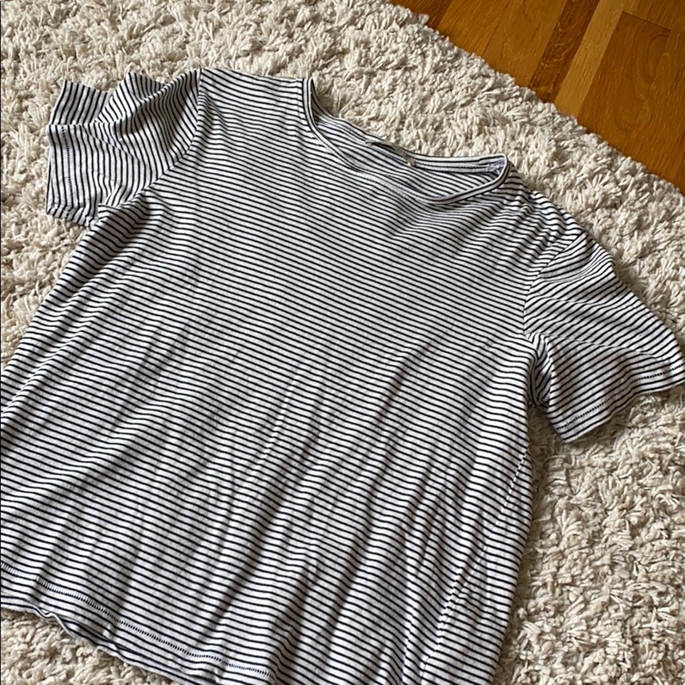 Short sleeve striped top